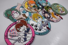 絵のタッチが伝わるように丁寧に刺繍したオリジナル刺繡ワッペン7種の制作実績。