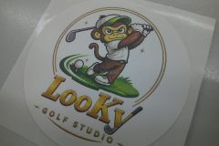 キャラクターや装飾系のデザイン・凝ったディティールが目を引くゴルフスタジオのオリジナルジェットシートの制作事例。