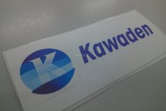 ブルー系のグラデーションロゴがとても美しい、企業ロゴのオリジナルジェットシートの制作事例。形状は長方形。