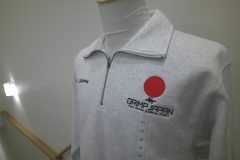 ハーフジップ・左胸