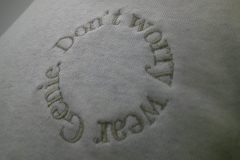 スウェット左胸に刺繍
