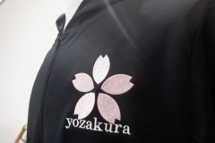 パーカー左胸刺繍
