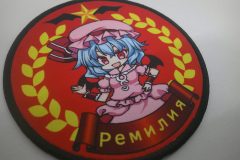 赤をベースカラーに大人気のキャラクターデザインを加工した、プリントワッペンの制作事例。