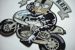 モーターサイクルクラブのオリジナル刺繍ワッペン。形状を綺麗にヒートカットされているワッペンの制作実績。