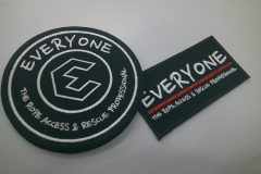 細かい文字や模様にも対応した、ししゅう屋HONESTのオリジナル刺繡ワッペン。