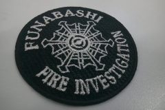 細かい文字や模様にも対応した、ししゅう屋HONESTのオリジナル刺繡ワッペン。