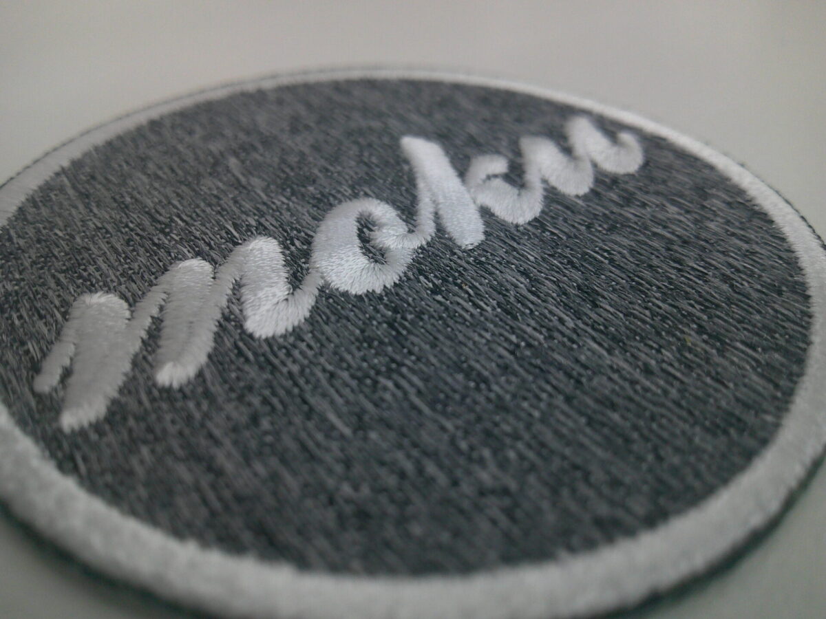 刺繍ワッペン生地:Pエンブロン(M2024濃杢グレー)