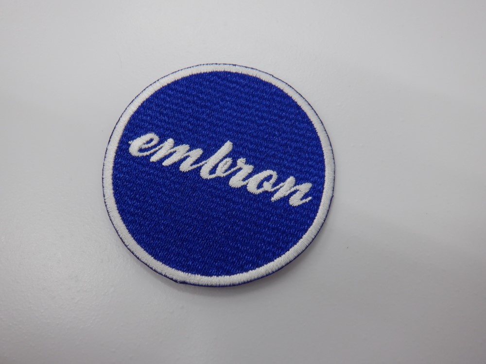 刺繍ワッペン生地:Pエンブロン(81015花紺)