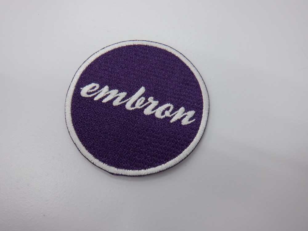 刺繍ワッペン生地:Pエンブロン(82020濃紫)