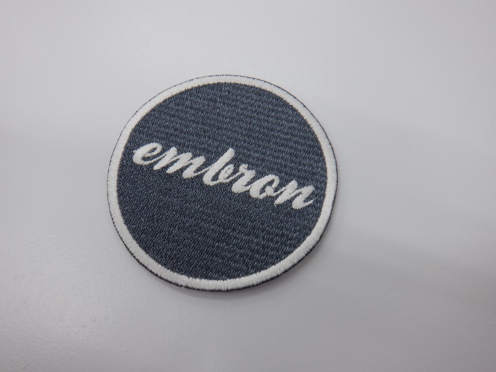 刺繍ワッペン生地:Pエンブロン(82024チャコール)
