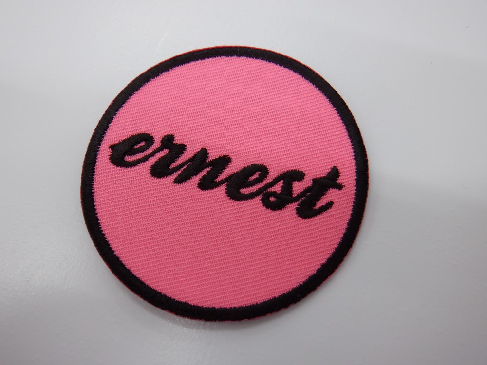 刺繍ワッペン生地:アーネストツイル(5ローズ)