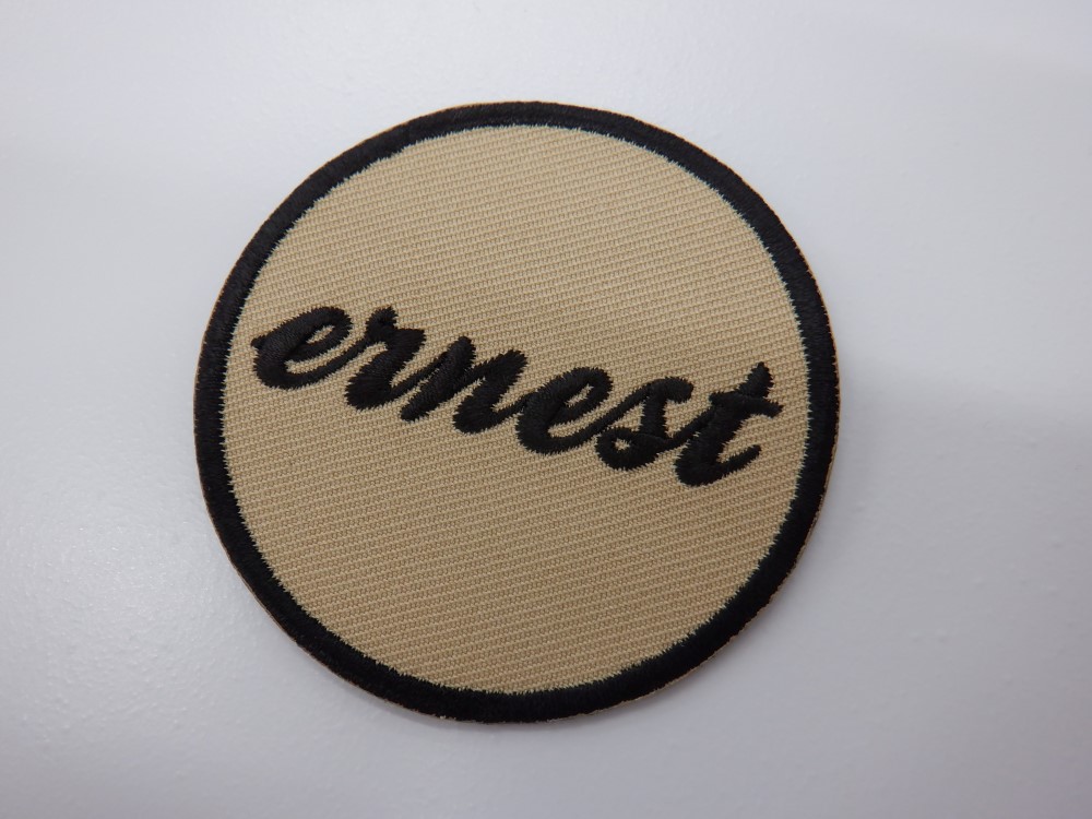 刺繍ワッペン生地:アーネストツイル(18ブラウンベージュ)