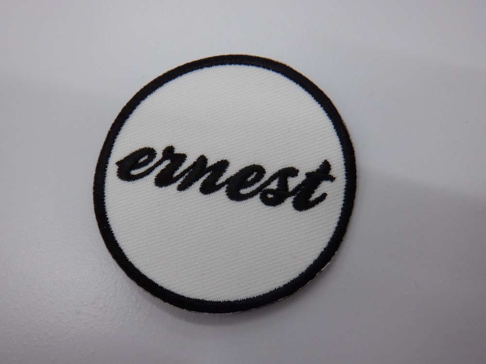 刺繍ワッペン生地:アーネストツイル(KWホワイト)