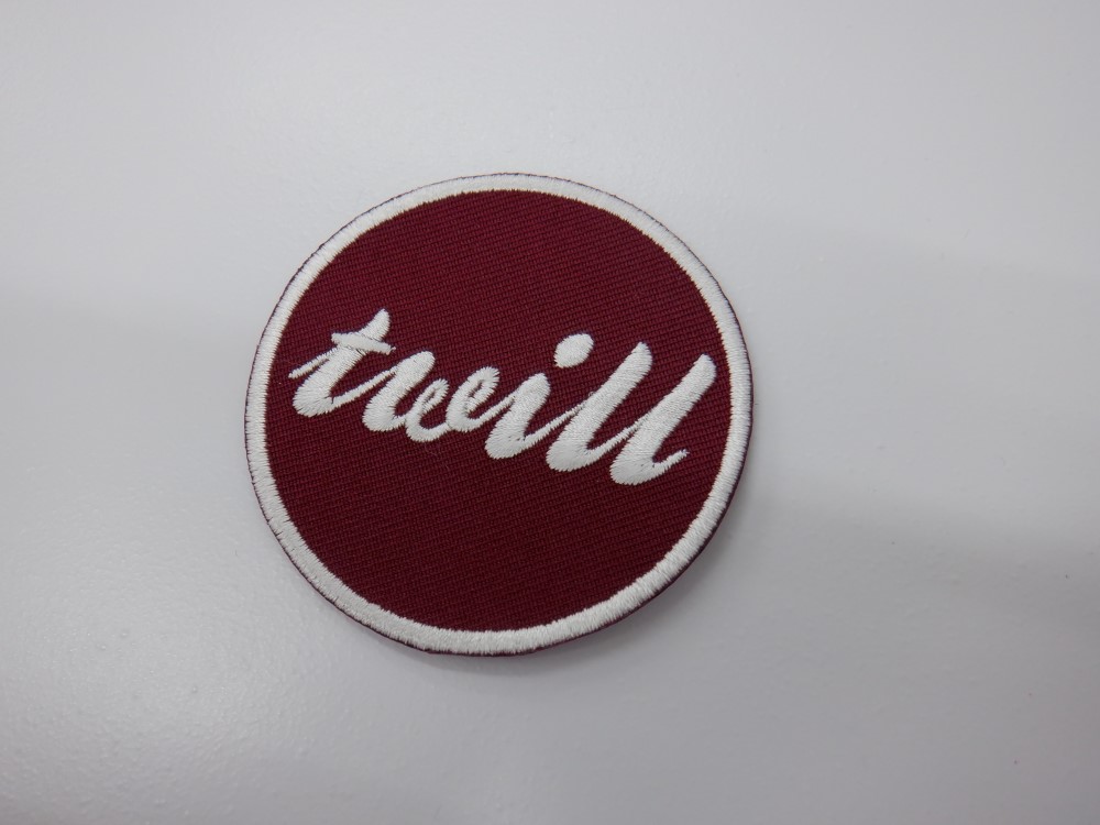 刺繍ワッペン生地:アーバンツイル(G-22エンジ)