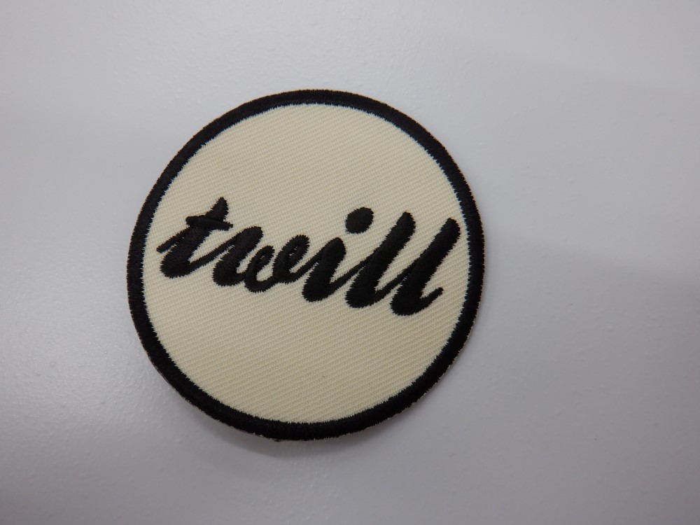 刺繍ワッペン生地:アーバンツイル(G-3アイボリ)