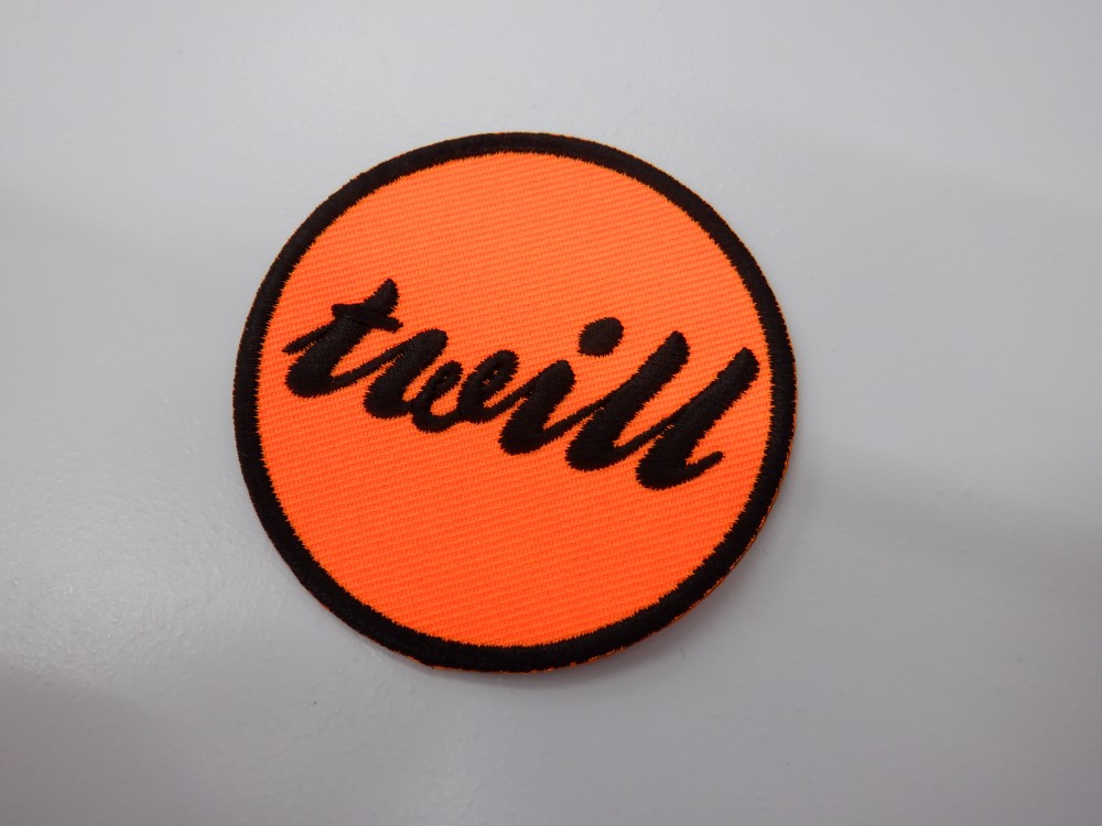 刺繍ワッペン生地:アーバンツイル(Z-4蛍光オレンジ)